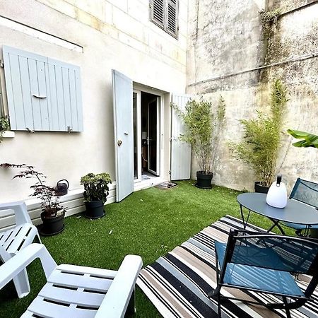 Cote Cour - Appartement En Plein Centre-Ville & Proche Des Thermes Rochefort  Exterior foto